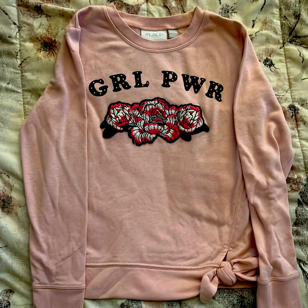 This is a children’s place sweatshirt size L•10/12.  (Used)